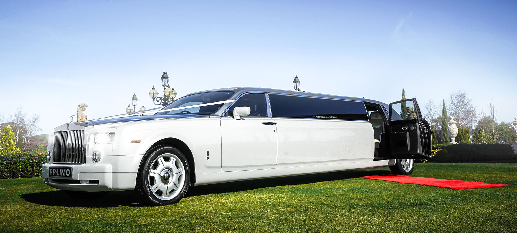 Limo Hire Melbourne - Limousine hire melbourne - White Rolls Royce - Wedding car hire Melbourne