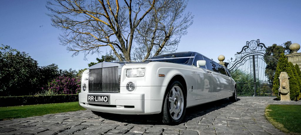 rolls royce limousines Melbourne - limo hire melbourne - White Rolls Royce Limo Melbourne
