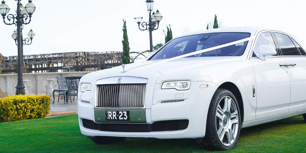 Different types of limousine - Rolls Royce Limousine