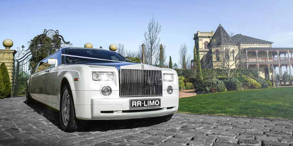 Chauffeur Great Qualities - Rolls Royce Limo