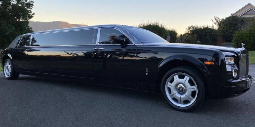 best rolls royce limo hire for party