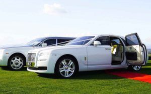 Choosing Wedding car hire style - Rolls Royce Limo