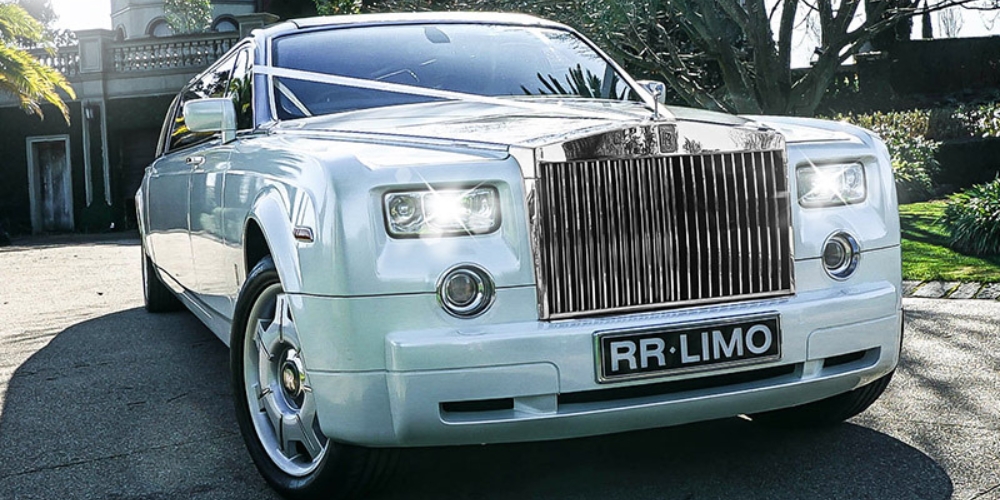 finding the right vintage car rental company - rolls royce limos