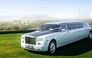 10 seater limo for hire Melbourne - Rolls Royce Limo